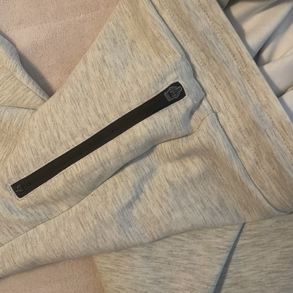 White joggers - Picture 4 of 6